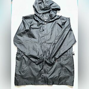 Shedrain black hooded rain jacket size L/XL